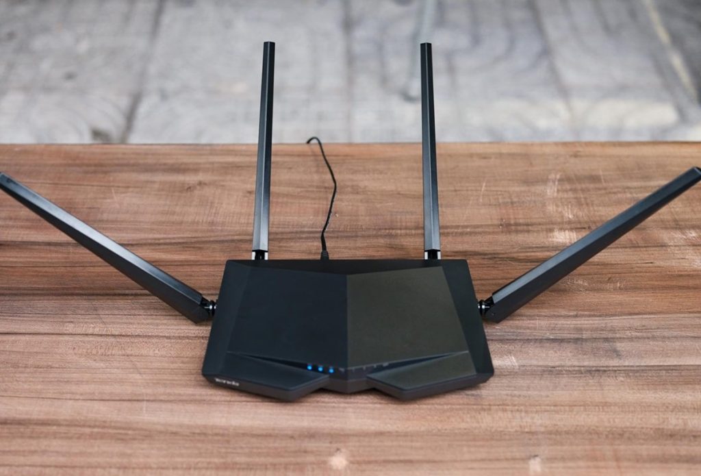 Ăng ten WiFi là gì? Những điều cần biết về ăng ten WiFi 3 2ad777e2 75d3 4a51 ab3b 48772b3534ce 1